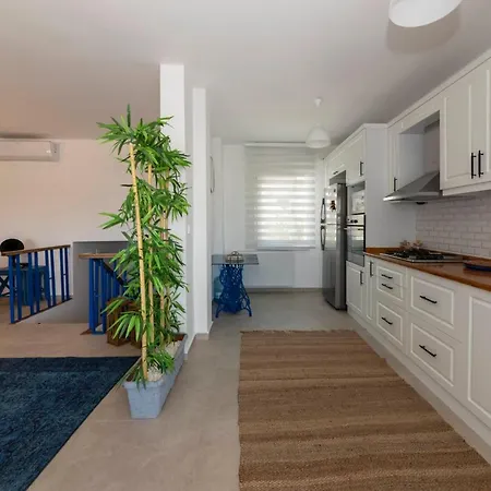 Βίλα Pleasant House With Splendid View In The Heart Of Bodrum Αλικαρνασσός