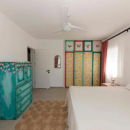 Βίλα Pleasant House With Splendid View In The Heart Of Bodrum *