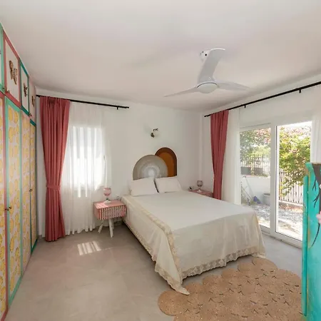 Pleasant House With Splendid View In The Heart Of Bodrum Βίλα Αλικαρνασσός