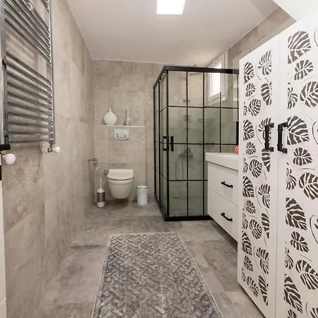 Pleasant House With Splendid View In The Heart Of Bodrum Βίλα Αλικαρνασσός